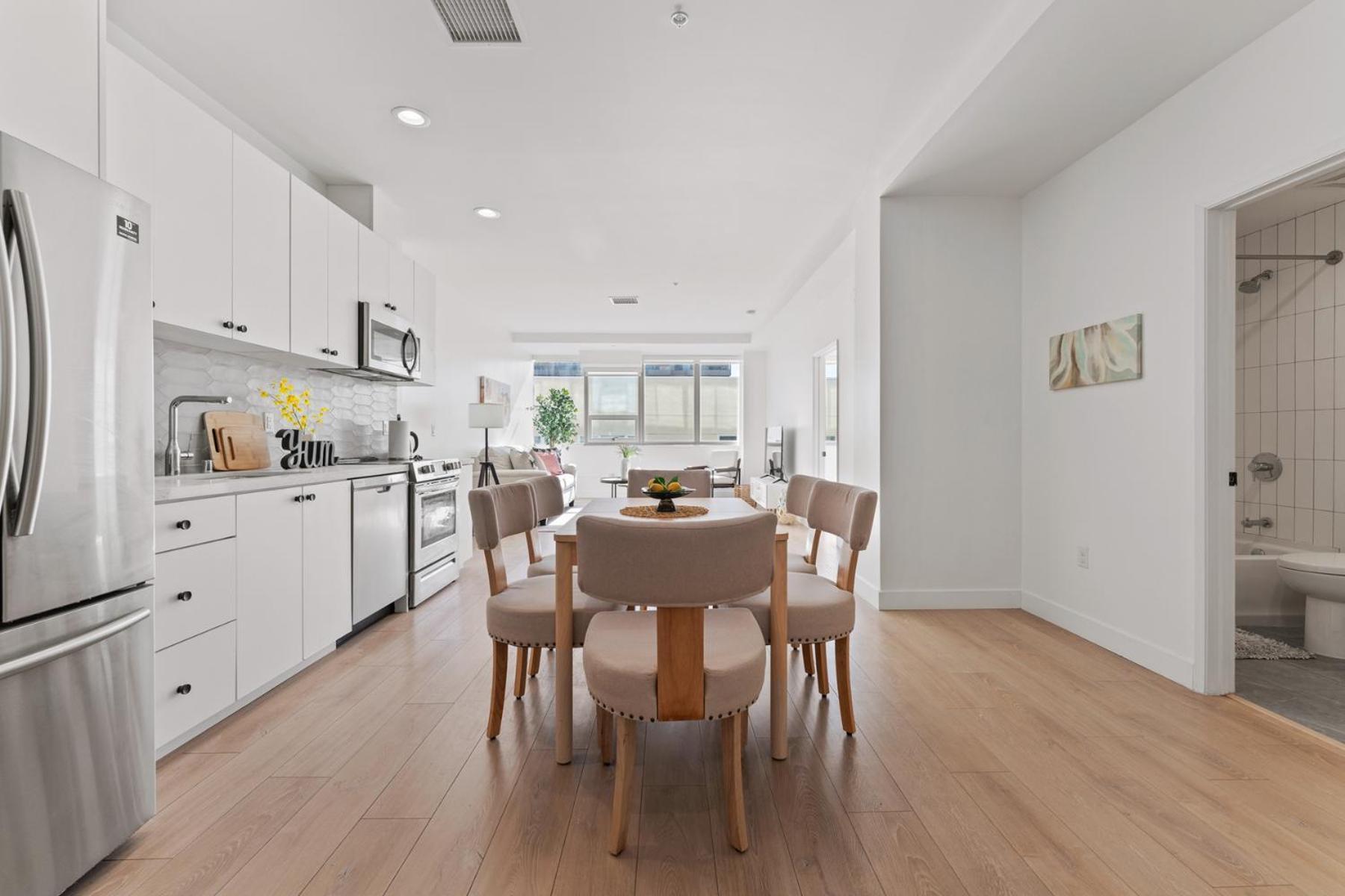 Hotel Chic Urban Retreat In Heart Of La, Steps From Attractions!
